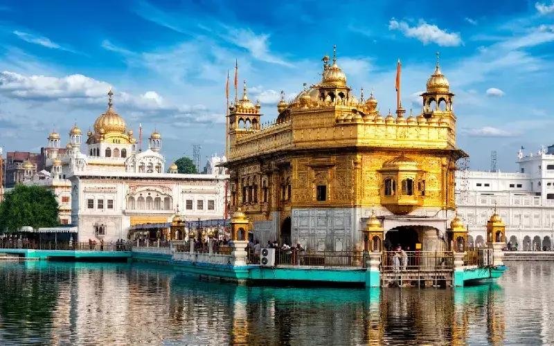 Golden Temple with Himachal